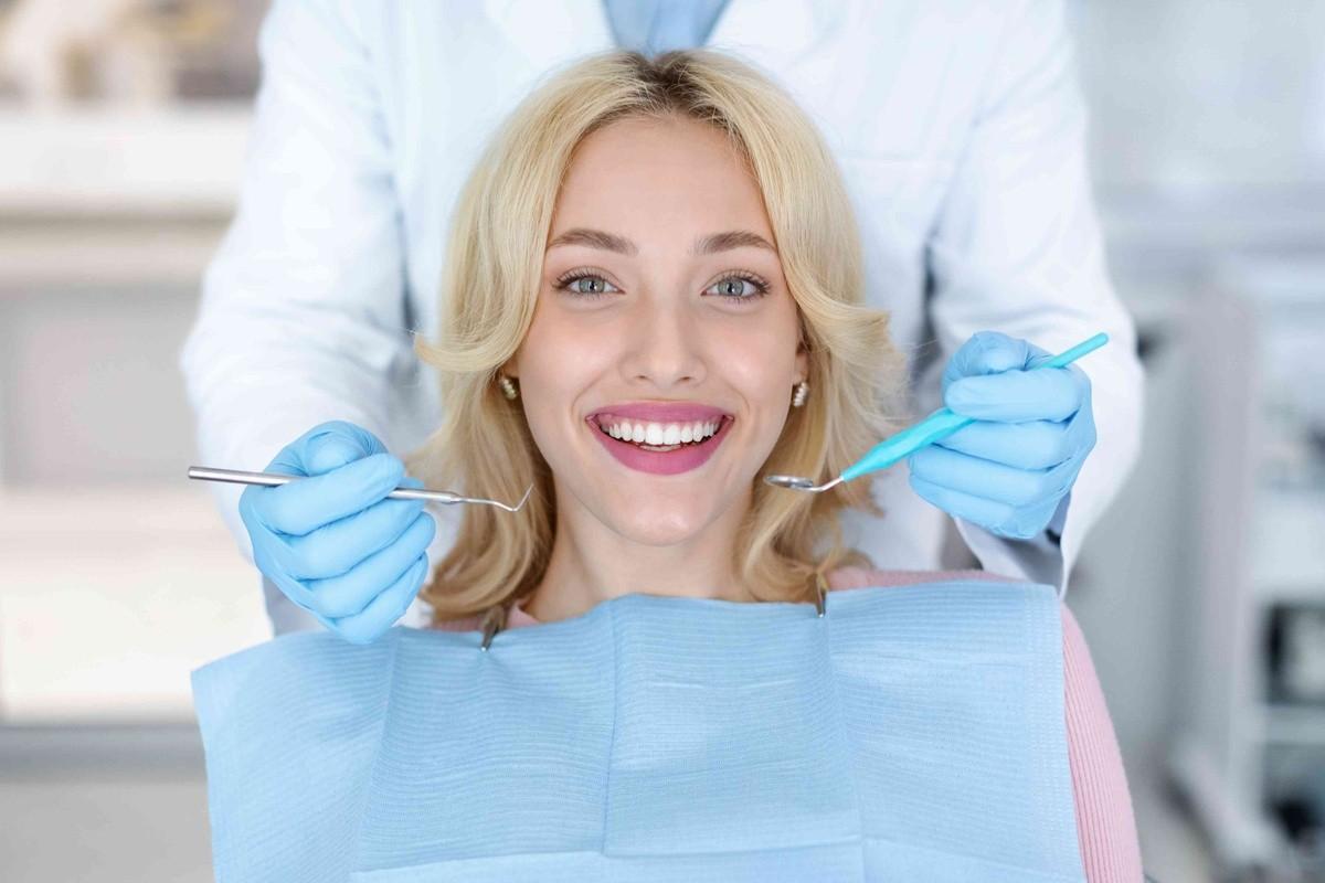 Featured image for “Is Teeth Whitening Barrington Right for Dull or Stained Teeth?”